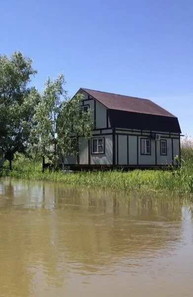 Плавучая гостиница Седьмая Жилка — фото 1
