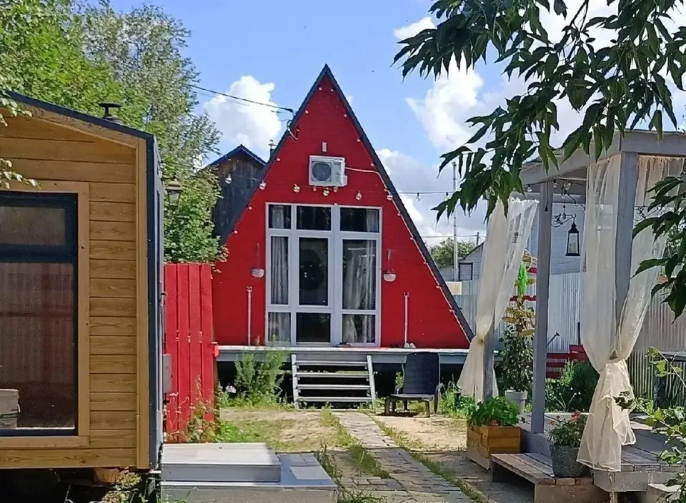 Частный Дом Red House в Стиле Афрейм с Баней и Чаном