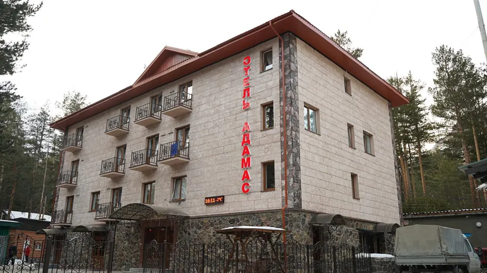 Отель Адамас