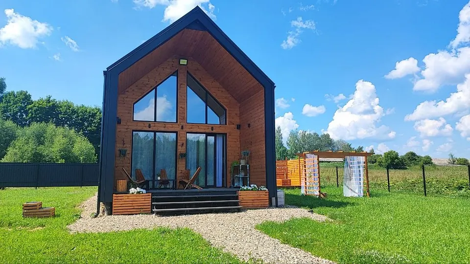 Гостевой дом на берегу реки БАРНи — Современный Барнхаус