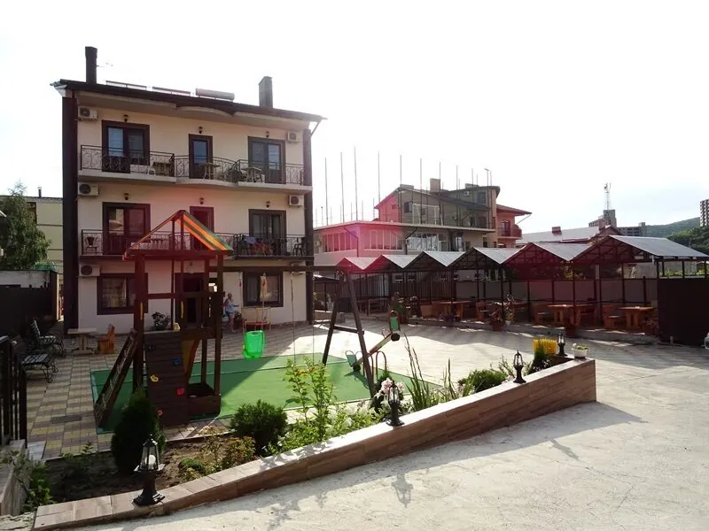 Гостиница Ариана