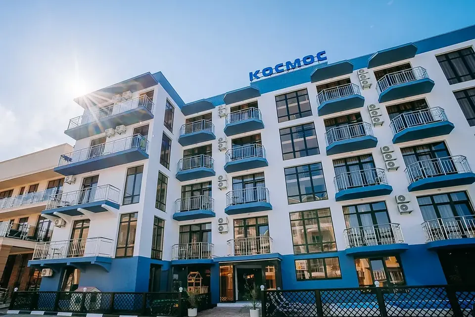 Отель Космос