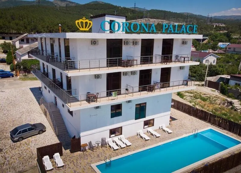 Отель Corona Palace