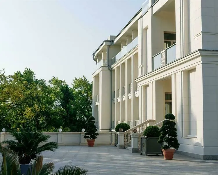 Апартаменты Grand Royal Residences