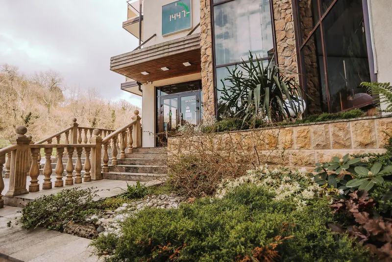 Курортный отель Golden Hills