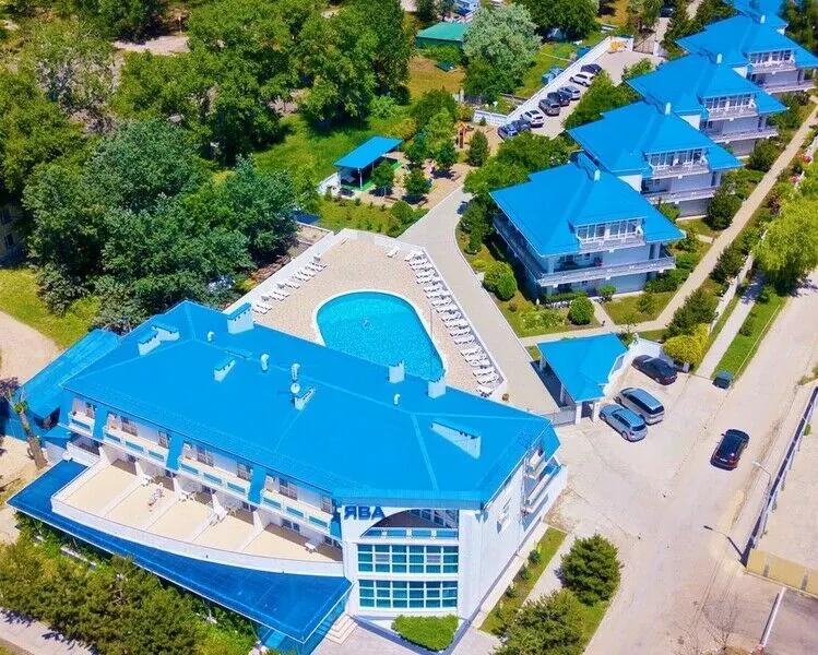 Курортный отель ЯВА
