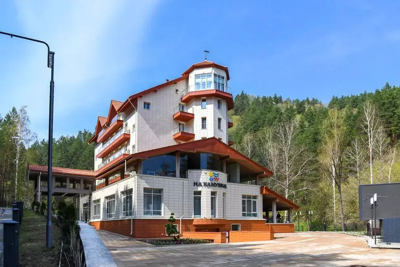 Отель На камушках