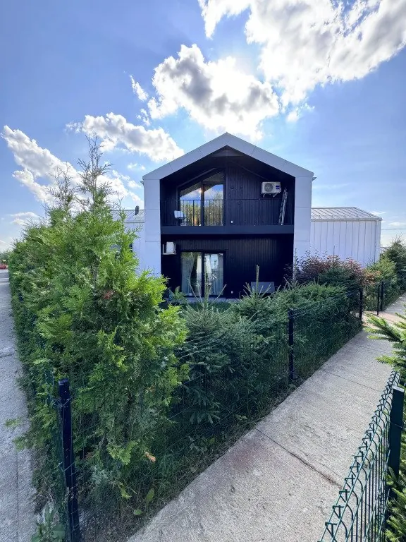 Частный дом Уютный в загородном клубе HuggeLife — фото 1