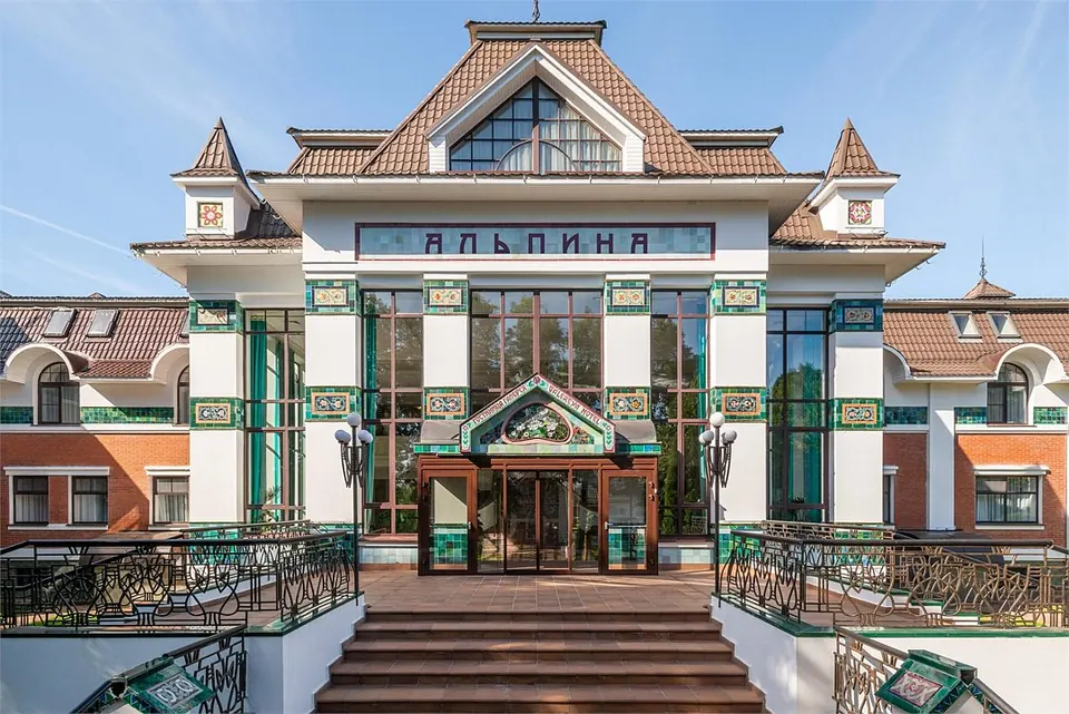 Отель Вилла Альпина