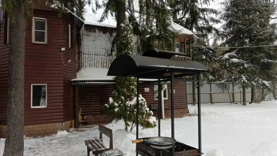 Дом с русской баней на дровах и бассейном в Жаворонках — фото 1